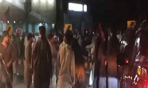 Pp By Election Clash Erupts Between Pti Pml N Workers In Lahore