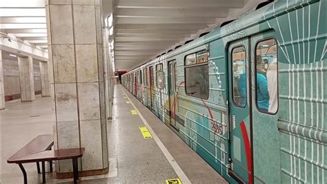 Метро поезд 81-717-714.5м (Номерной). "Поезд музей", отправляется со ...