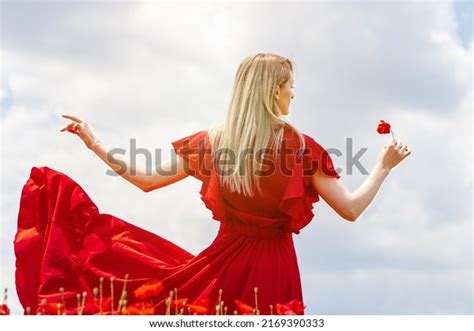 Femme Blonde De Dos Champs Stock Photos Images Shutterstock