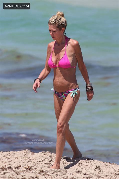 Tara Reid Sexy Seen In A Pink Bikini As She Hits The Beach With Friends In Miami Aznude