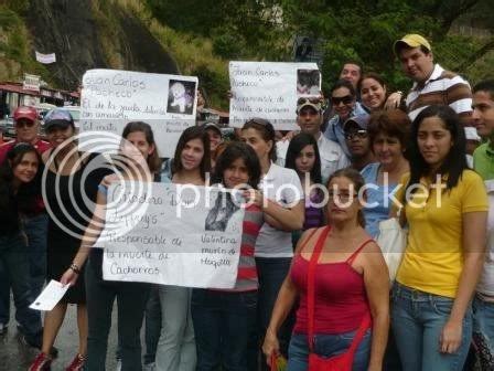 MUD Lucha Social Hoy Vecinos De Macaracuay Protestan En Contra De La