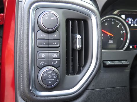 2023 Chevrolet Silverado 1500: 84 Interior Photos | U.S. News