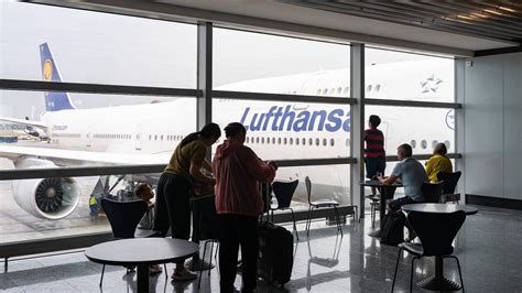 Heftige Turbulenzen Elf Menschen Auf Lufthansa Flug Verletzt