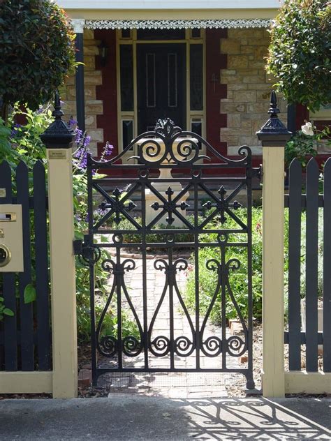 Photo Of Heritage Fencing Adelaide South Australia Australia The Owners Old Gate Creates A