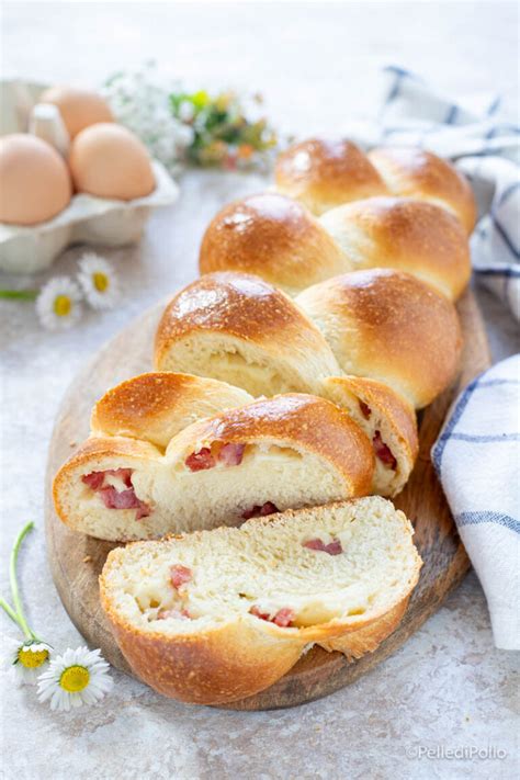 Treccia Di Pan Brioche Salata Farcita Con Salume E Formaggio