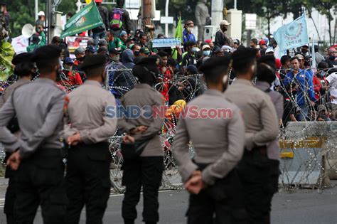 Foto Ribuan Buruh Kembali Berunjuk Rasa Menolak Uu Omnibus Law