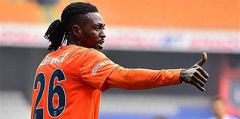 Fenerbahçe nin golcülerini katladı Adebayor Spor Haberleri