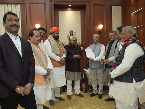 Nitish Kumar Sworn In As Bihar Cm Officially Rejoins The Nda