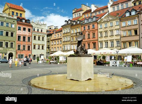 Warsaw Poland August Tourists Explore Beautiful Old Town