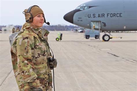 Dvids Images 127th Air Refueling Group Crew Chiefs Launch Aircraft [image 3 Of 11]