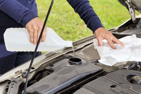 19 Easy Homemade Windshield Washer Fluid Recipes You Need To Try