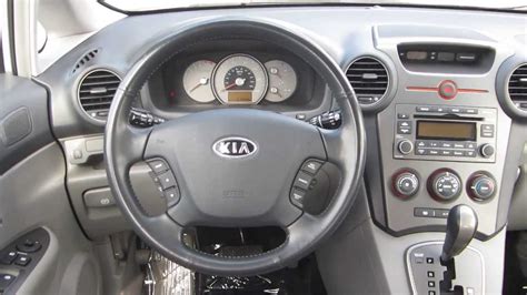 2007 Kia Rondo Interior