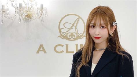 「美女社長youtuber浦西ひかる、ビジュー輝く純白ミニドレスで札幌コレクション2023s／sを華麗に主宰」 気になる舞々