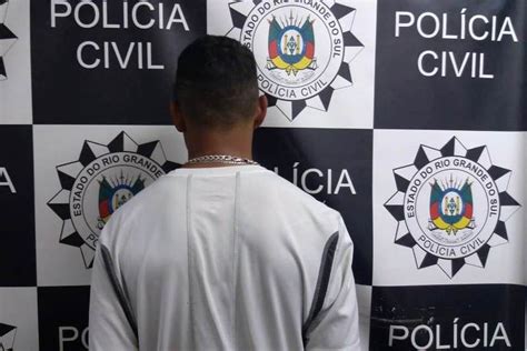 Homem Preso Por Tr Fico De Entorpecentes Em Viam O Pol Cia Civil Rs