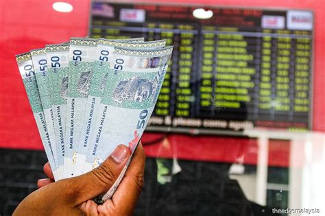 Hot Ringgit Trade Gets Another Boost From Foreign Bond Flows KLSE