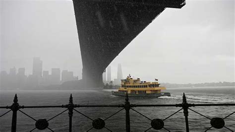 Heavy Rains In Australias East Spark Flash Flooding Rescues World