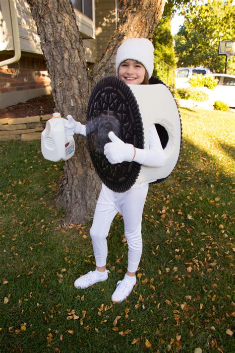 Project Denneler: Oreo Cookie Costume