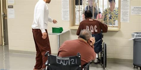 Pa District Attorneys Support Parole Eligibility For Elders In Prison