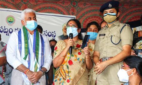 Visakhapatnam Students Educators Told To Promote Awareness On Disha App