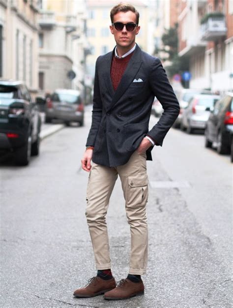 Amazing Cargo Pants Outfit Ideas For Men To Try This Year