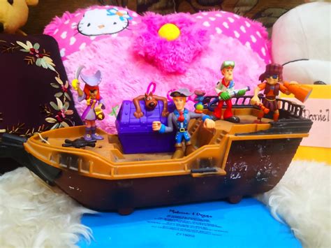 Set Kapal And Scooby Doo Pirates Figure Hobbies And Toys Toys And Games On Carousell