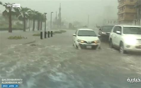 Saudi Arabia Flood In Jeddah Two Dead And City In Chaos Photo Italian Post