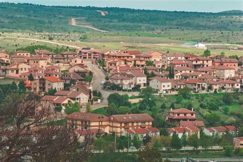 El Pueblo Cerca De Madrid Que Alberga Una De Las Cuevas Más Impresionantes De España Infobae