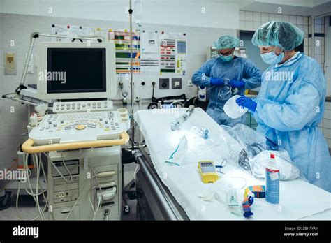 Doctors Preparing Trauma Room Of A Hospital Stock Photo Alamy