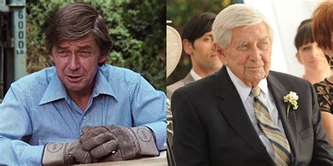 Ralph Waite – John Walton Sr. | Family show, John boy, Richard thomas