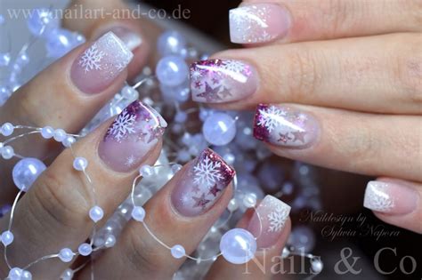 Nageldesign Weihnachten Schneeflocken Nagel Design