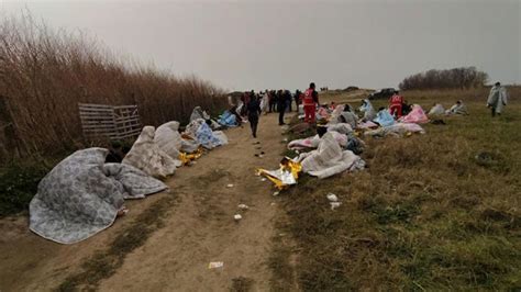 Fotos Del Naufragio Que Dej Migrantes Muertos En Italia