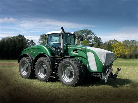 TractorData AGCO Introduces Fendt TRISIX Tractor At Agritechnica