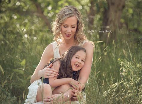 Mommy Daughter Photography Posing