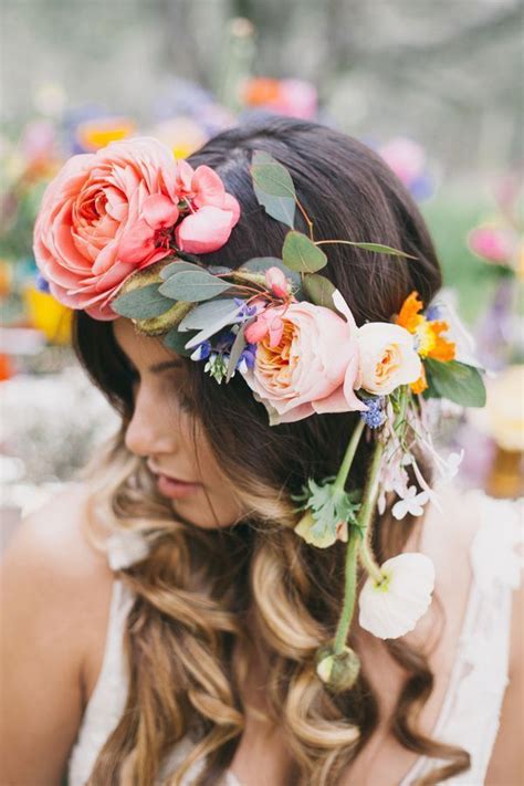 floral crown Coiffure couronne de fleurs Idées de coiffures