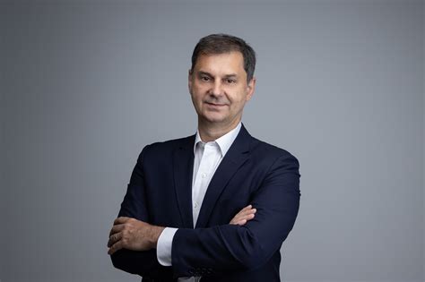 Χάρης Θεοχάρης: «Εκτός από τη μεγάλη εικόνα πρέπει να ασχολούμαστε με ...