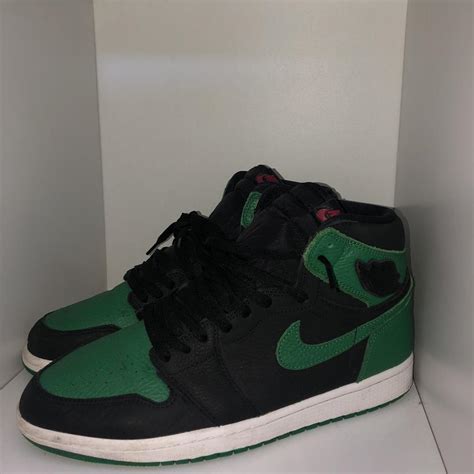 Jordan Men's Black and Green Trainers | Depop