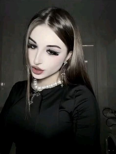 Pin Di 🖤christina🖤 Su Ваши пины Nel 2024