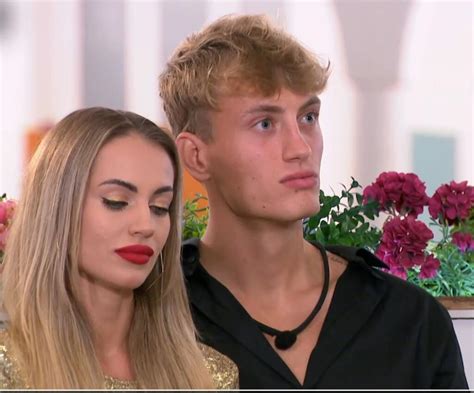 ObrovskÝ ŠkandÁl V šou Love Island David Pred Odletom Zatajil TÚto Vec