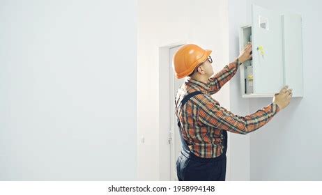 1 Servicecontrol Bilder Stockfotos Und Vektorgrafiken Shutterstock