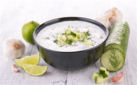 Salsa De Yogur Y Pepino En Tus Platos Este Verano