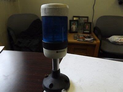 WHOLESALE LIQUIDATION TELEMECANIQUE XVP C21W BEACON LIGHT BLUE EBay