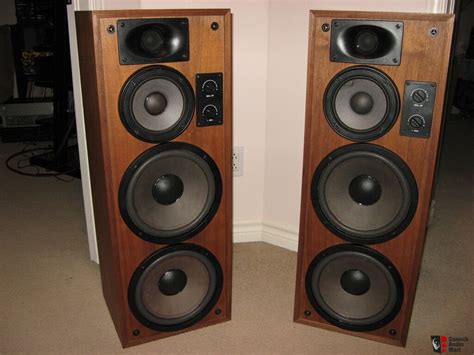 Realistic T200 Tower Speakers Photo 814104 Us Audio Mart