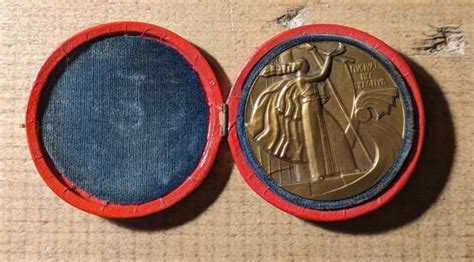 Ancienne M Daille En Bronze Offert Par Le Conseil De Paris Dammann