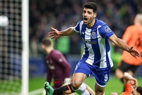 FC Porto vence Shakhtar no Dragão e está nos oitavos de final da Liga