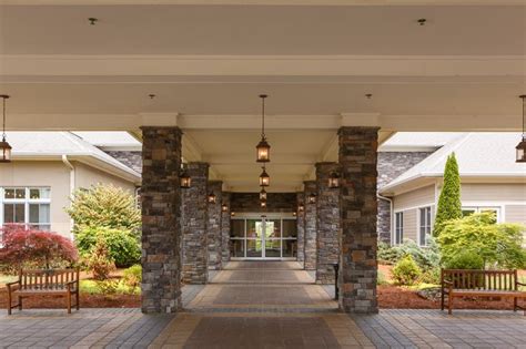 Gainesville GA Senior Living Community - Lanier Village Estates