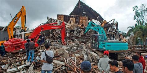 Fuerte Terremoto En Indonesia De 62 Grados Deja Al Menos 37 Muertos