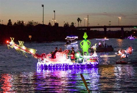 Holiday Lighted Boat Parade, Tampa FL - Dec 21, 2019 - 6:30 PM