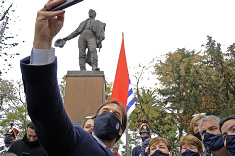 Presidente Luis Lacalle Pou encabezó acto conmemorativo del 256 º