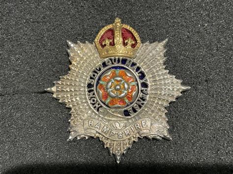 Gradia Militaria Hampshire Regiment Officers Cap Badge