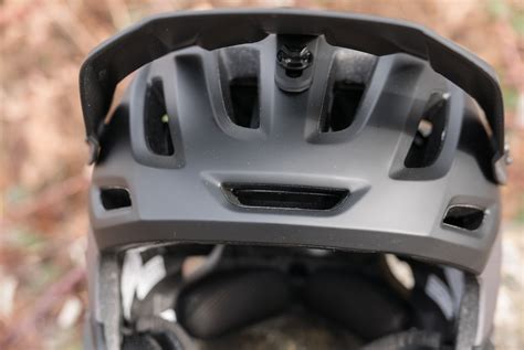 Review Giro S New Coalition Lightweight Full Face Helmet Pinkbike